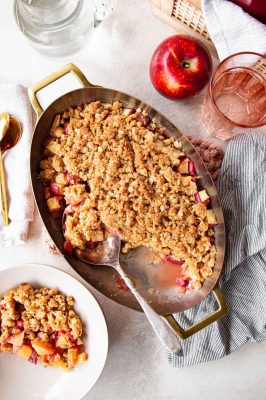 Cosmic Crisp® Apple and Rhubarb Crumble